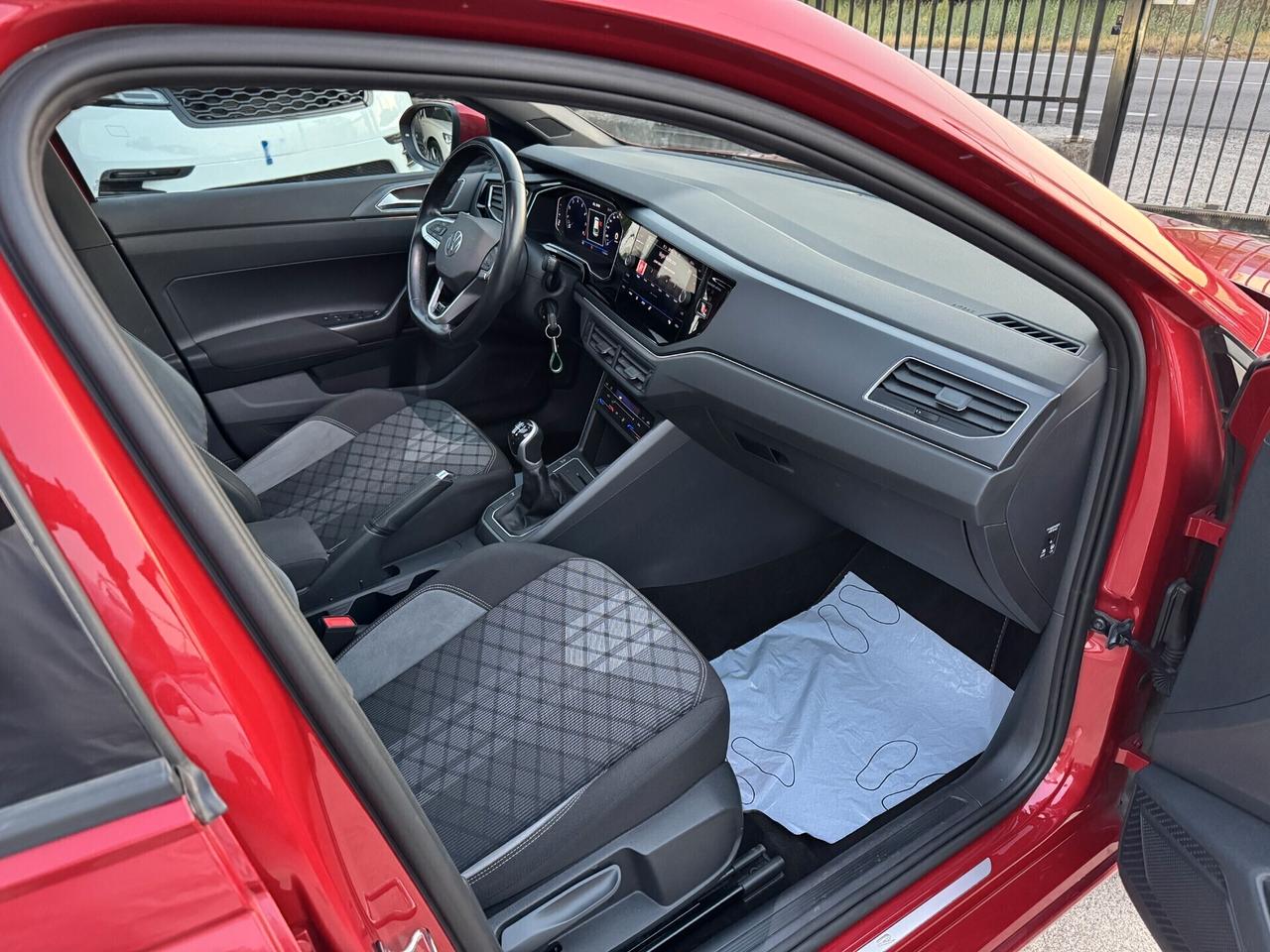 Taigo 1.0 TSI 110 CV R-Line