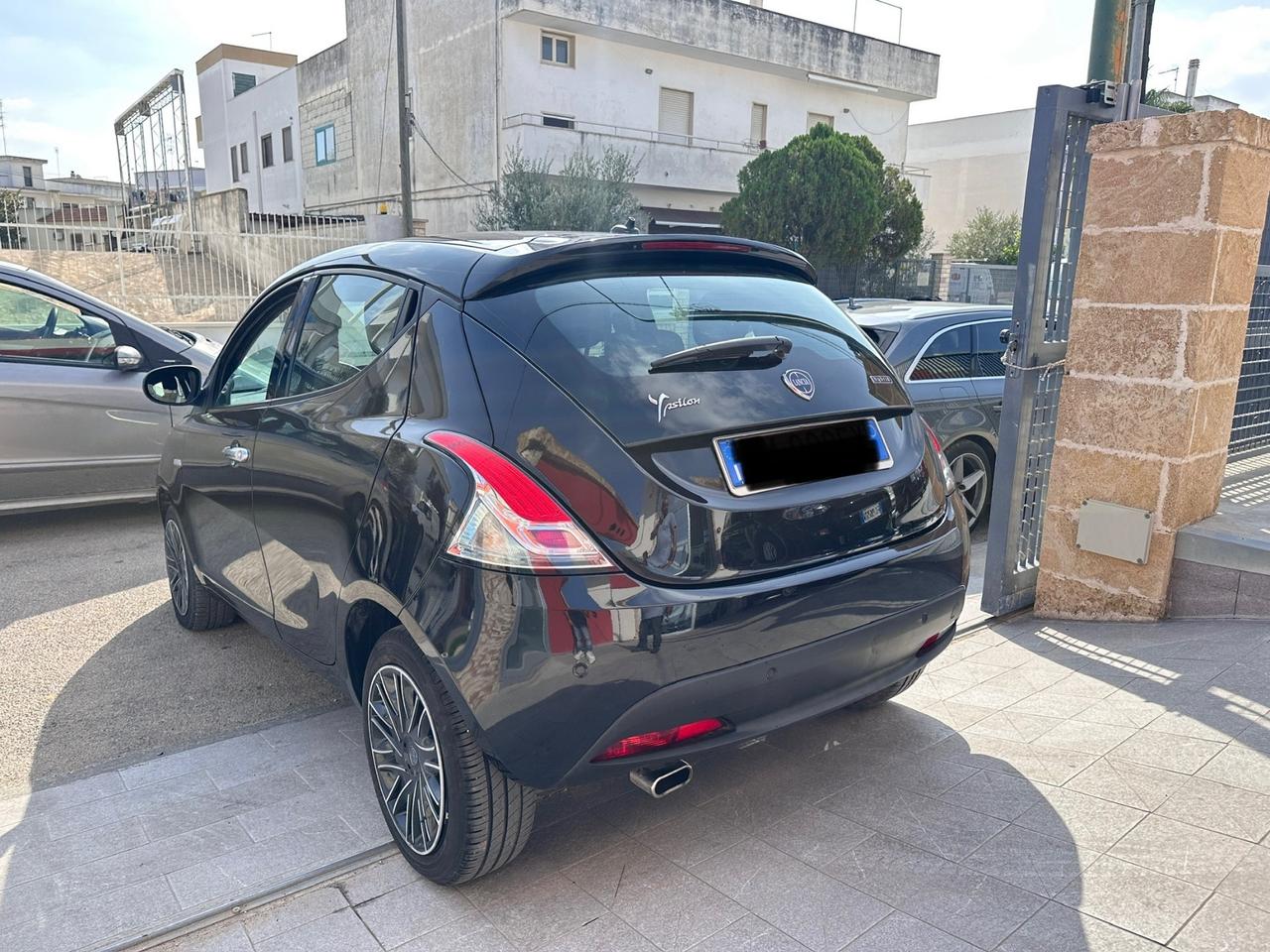 Lancia Ypsilon 1.0 FireFly 5 porte Hybrid UnYca-2023