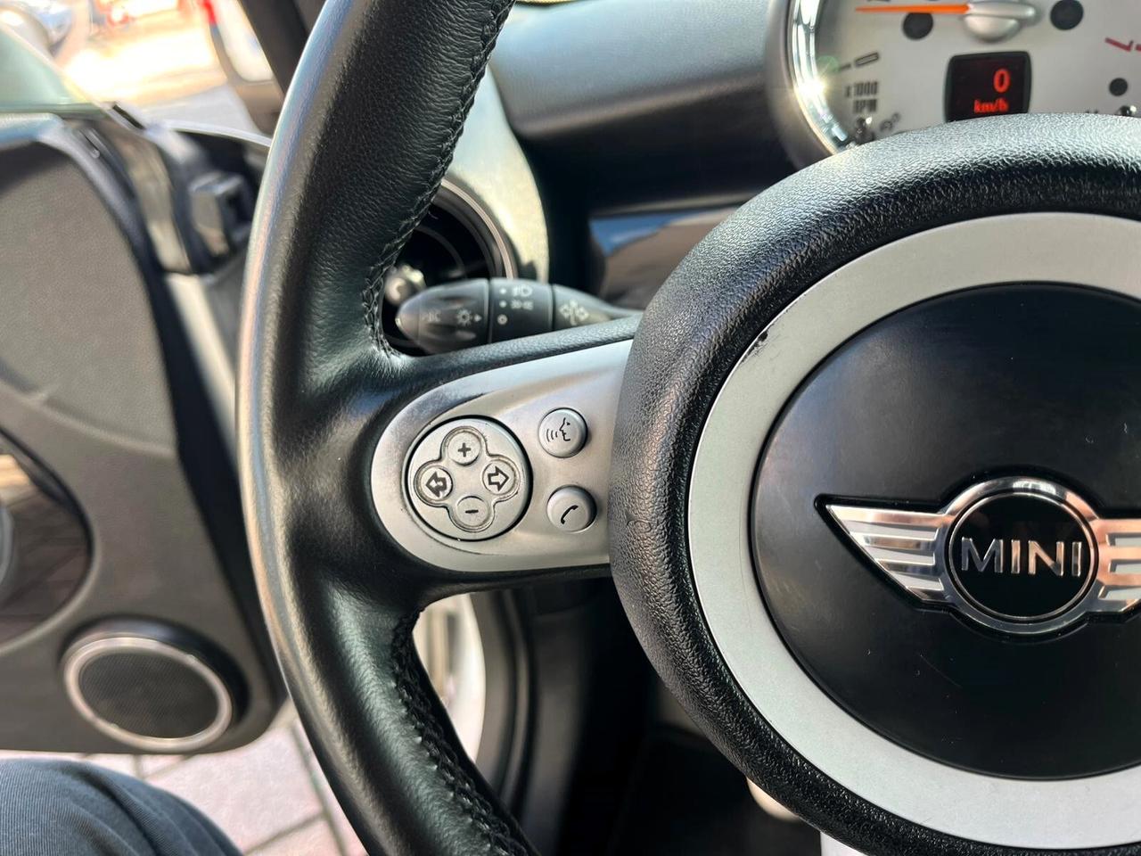 Mini Cooper D 1.6 110Cv