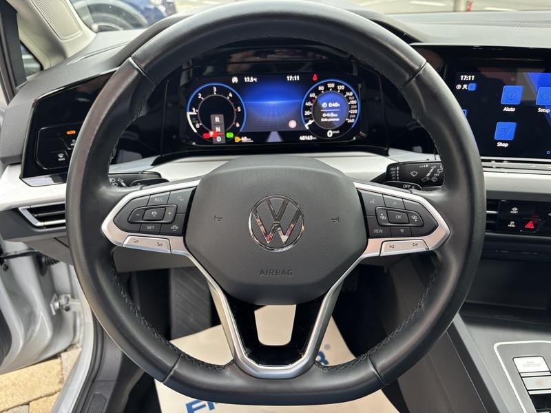 Volkswagen Golf 2.0 tdi Life 115cv dsg LED-NAVI-CAM