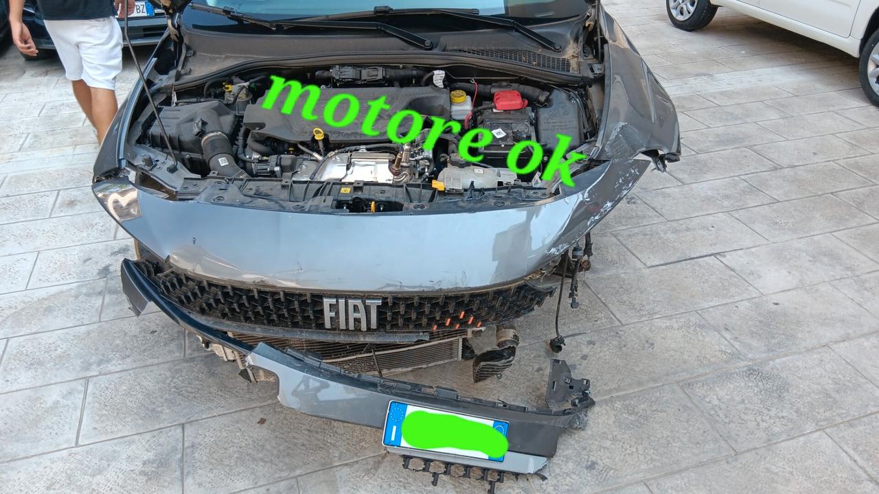 Fiat Tipo Cross incidentata sinistrata mondialcars 023