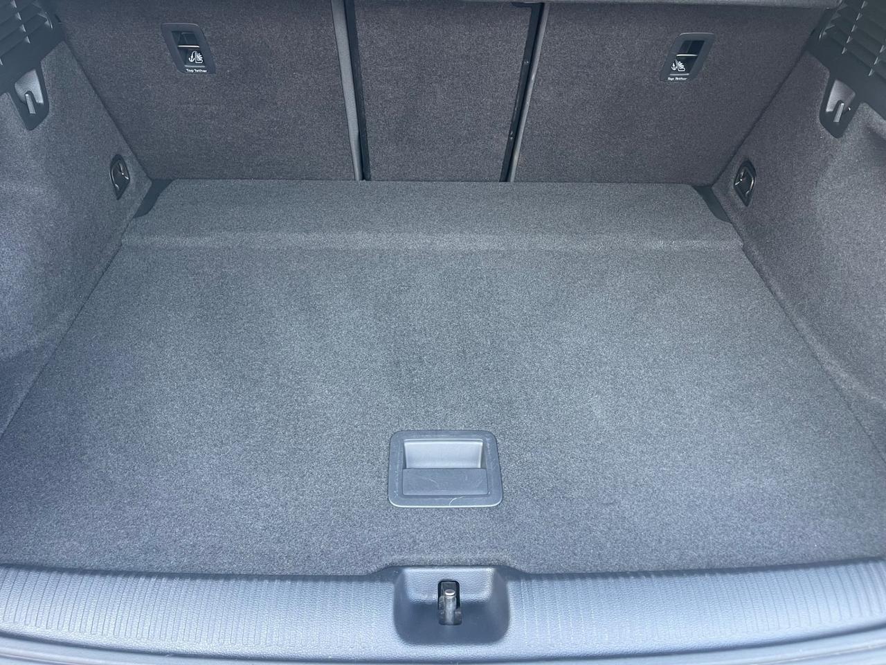 BusinessDesign IdentityBlack 1.0 30TFSI 116cv