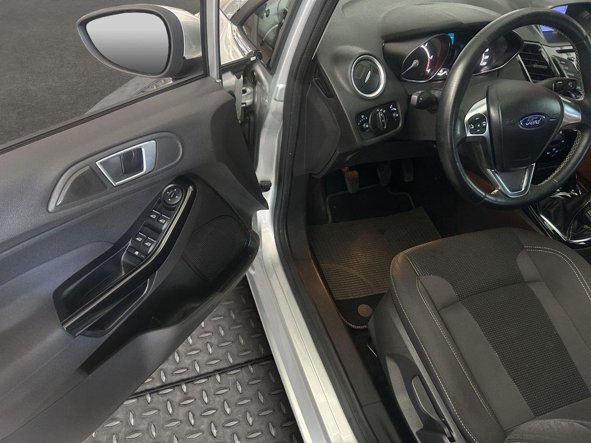 FORD - Fiesta - 1.5 TDCi 75 CV 5p. Titanium