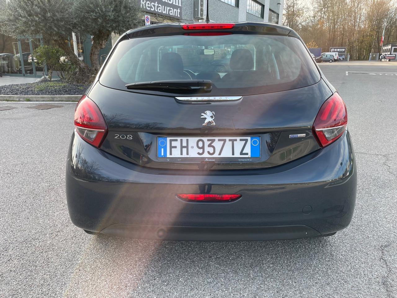 Peugeot 208 PureTech 82 5 porte Allure*Neo patentati*
