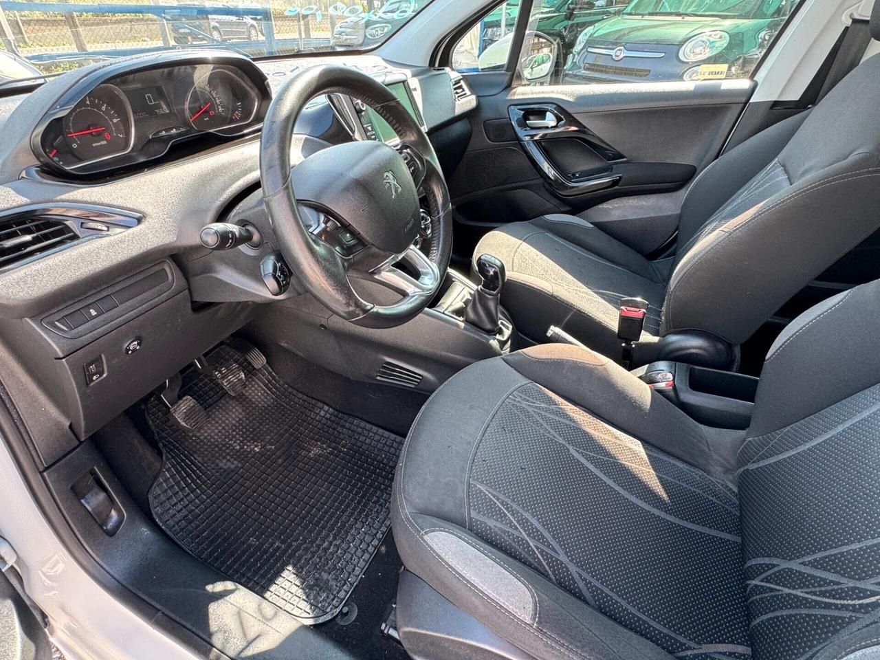 Peugeot 208 5 porte 1400 GPL Motore Nuovo 2014