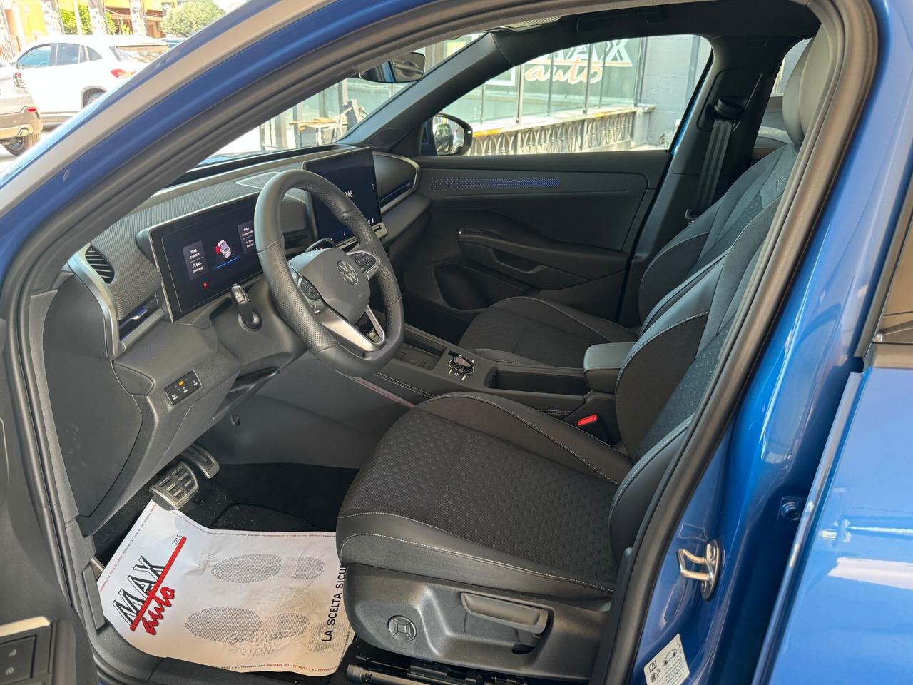 Volkswagen T-Roc 1.5 eTSI ACT 150 CV DSG R-Line PRONTA CONSEGNA