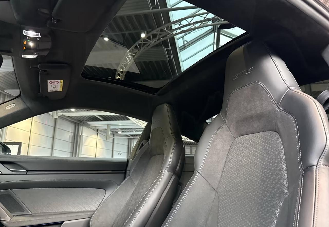 Porsche 911 Coupe 3.6 Carrera GTS auto