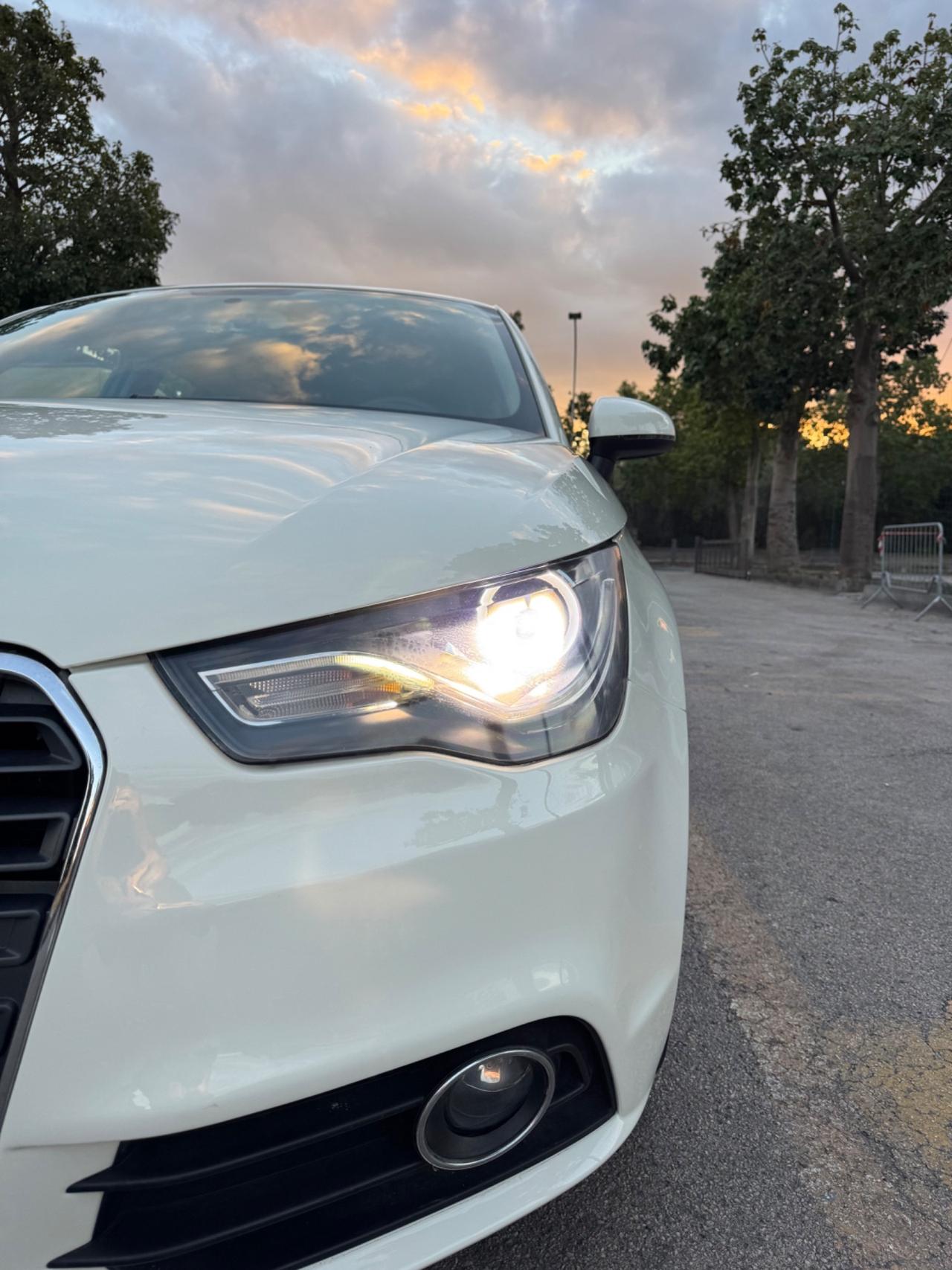 Audi A1 SPB 1.6 TDI CAMBIO AUTOMATICO/UNICOPROPRIETARIO