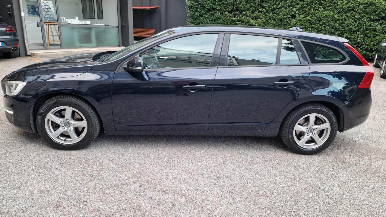 Volvo V60 D2 Geartronic Edition x Neopatentati