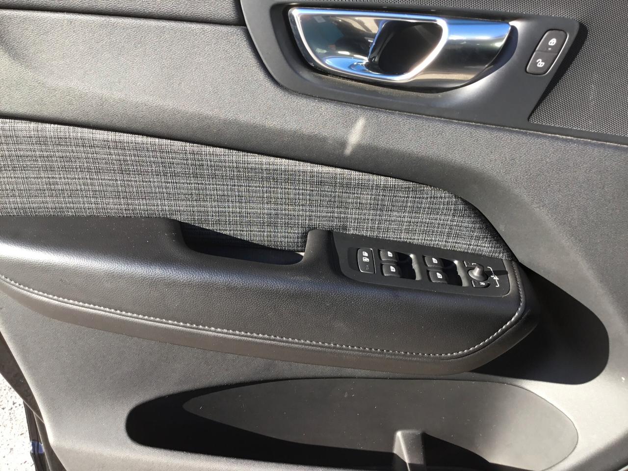 Volvo XC 60 XC60 B4 (d) automatico Core