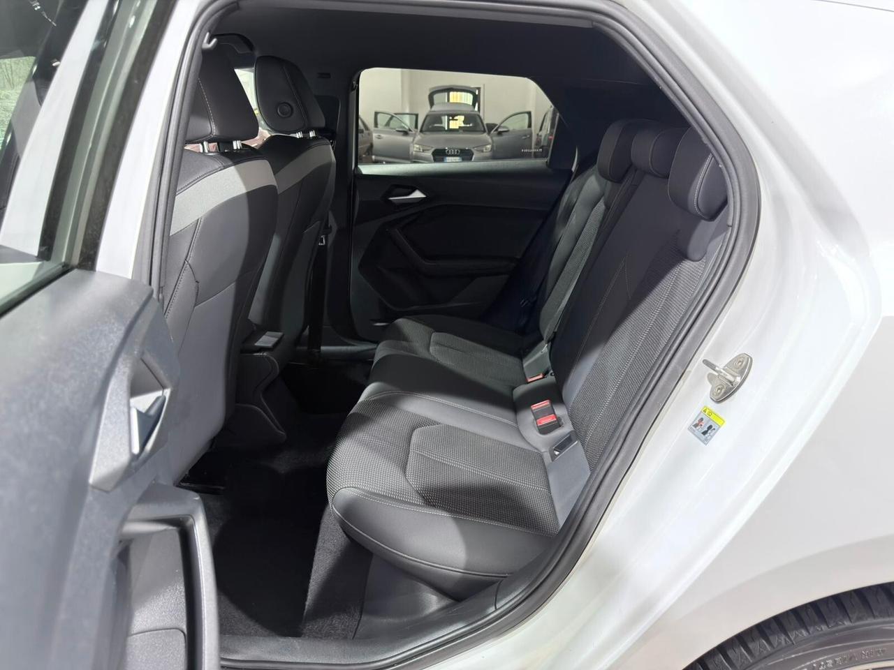 AUDI A1 SPB 40 2.0tfsi 200cv S-LINE S-TRONIC