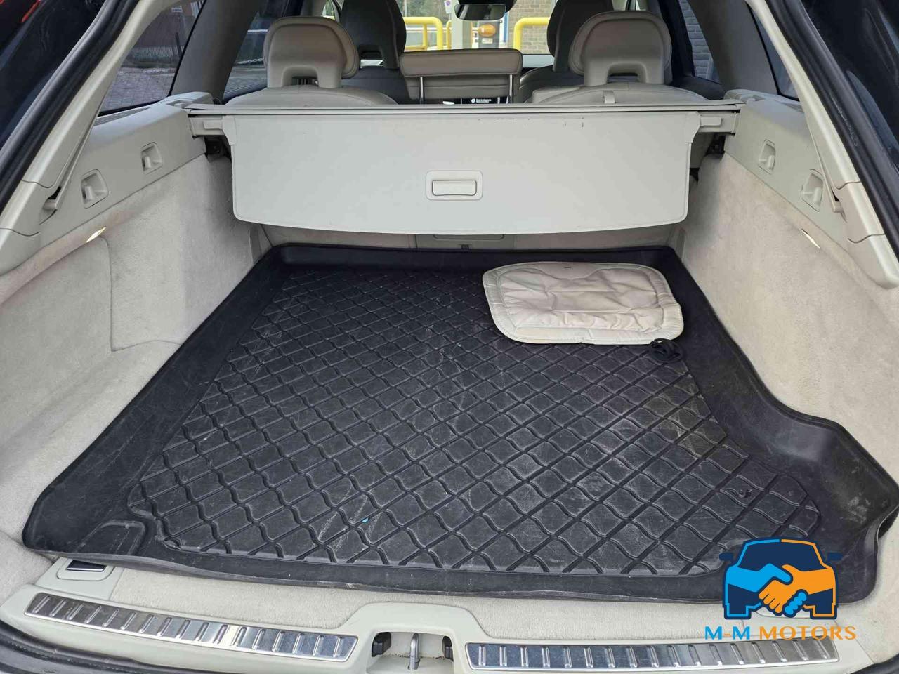 Volvo V90 D4 AWD Geartronic Momentum