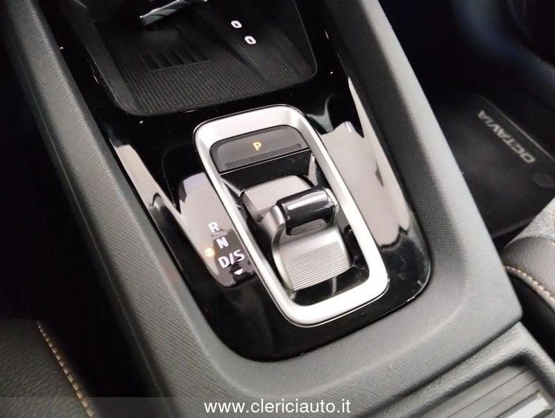 Škoda Octavia 2.0 TDI 150 CV DSG Wagon Selection