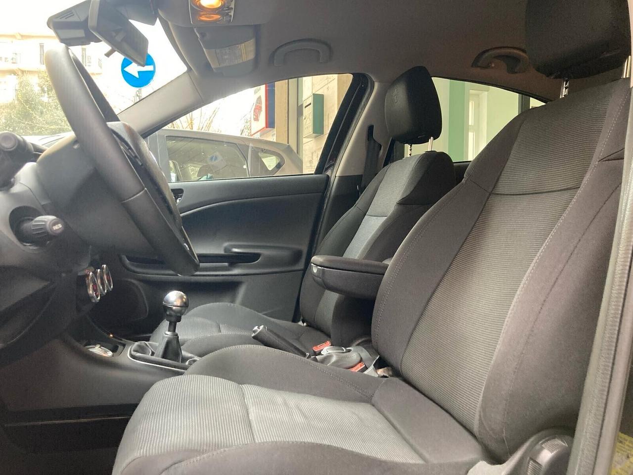 Alfa Romeo Giulietta 1.6 JTDm -X NEOPATENTATI-2012