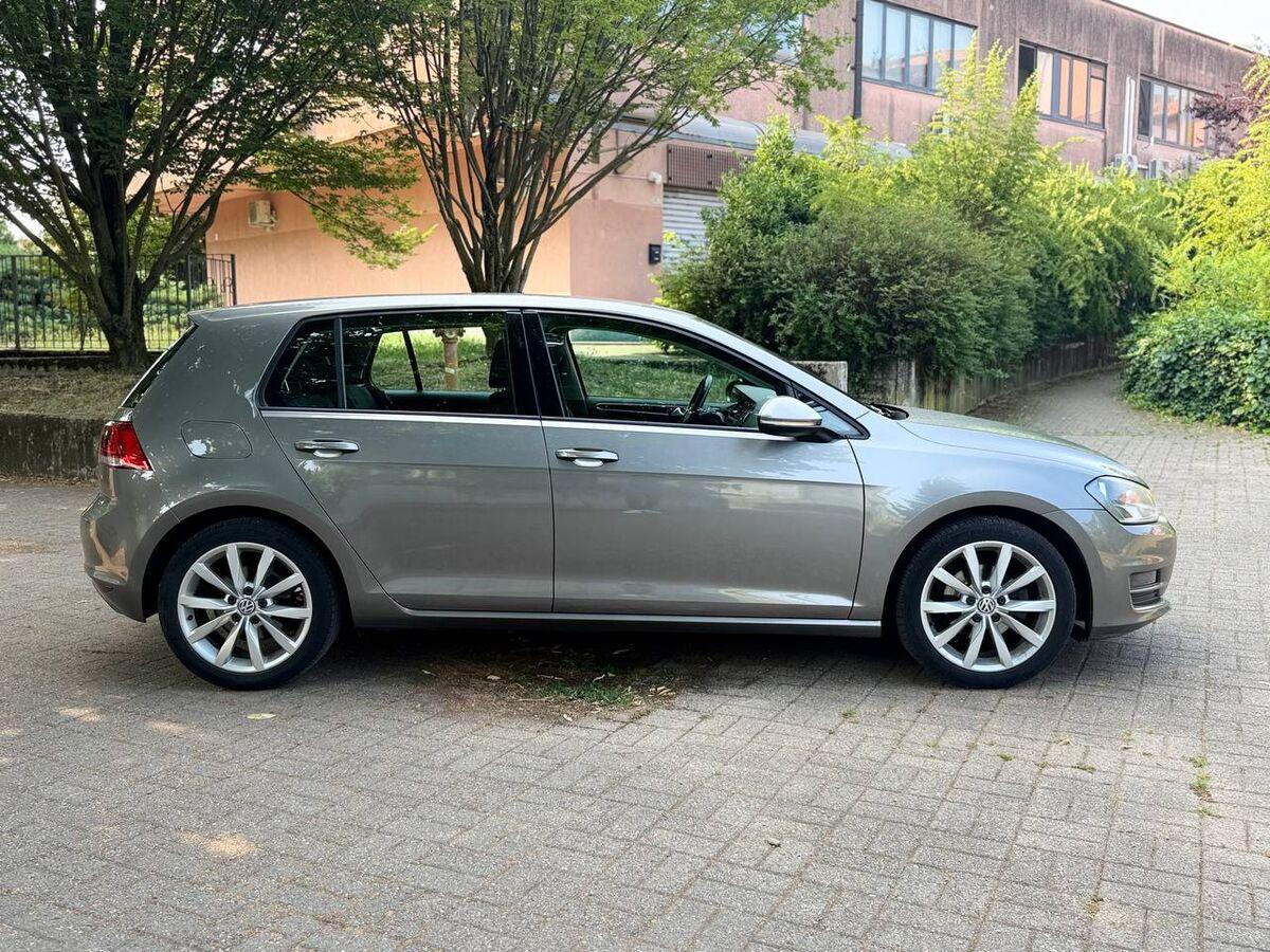 Volkswagen Golf 1.6 tdi Highline 5p dsg