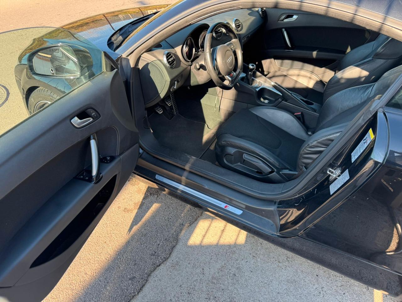 Audi TT Coupé 1.8 TFSI S-LINE