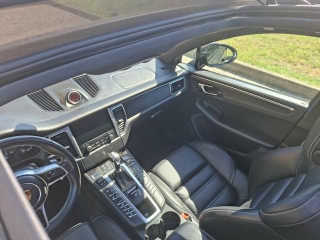 PORSCHE Macan 3.0 GTS