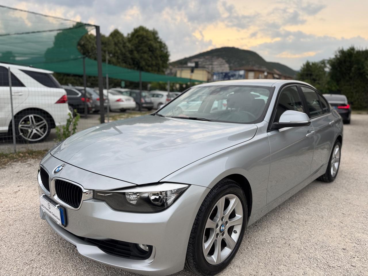Bmw 320i Berlina 184cv Manuale Auto Pari al Nuovo