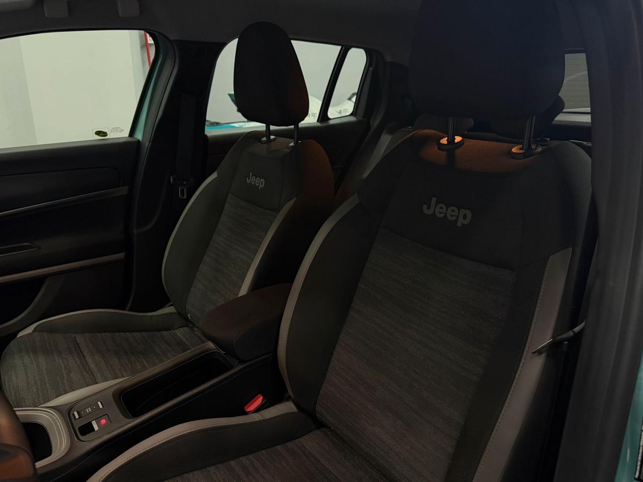 Jeep Avenger 1.2 Turbo 100 CV MHEV Summit