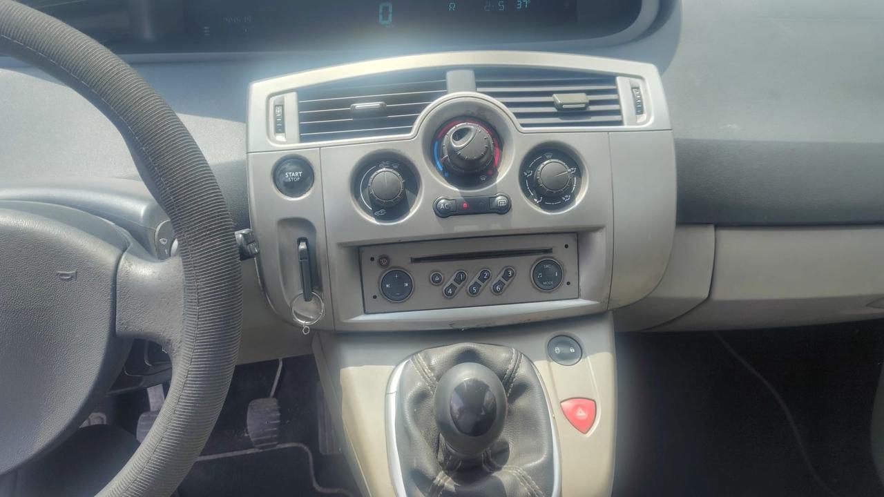 Renault Scenic Grand Scénic 1.5 dCi/105CV Pack