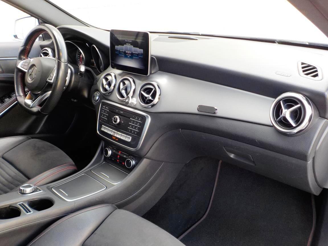 Mercedes-benz GLA 200 Premium AMG