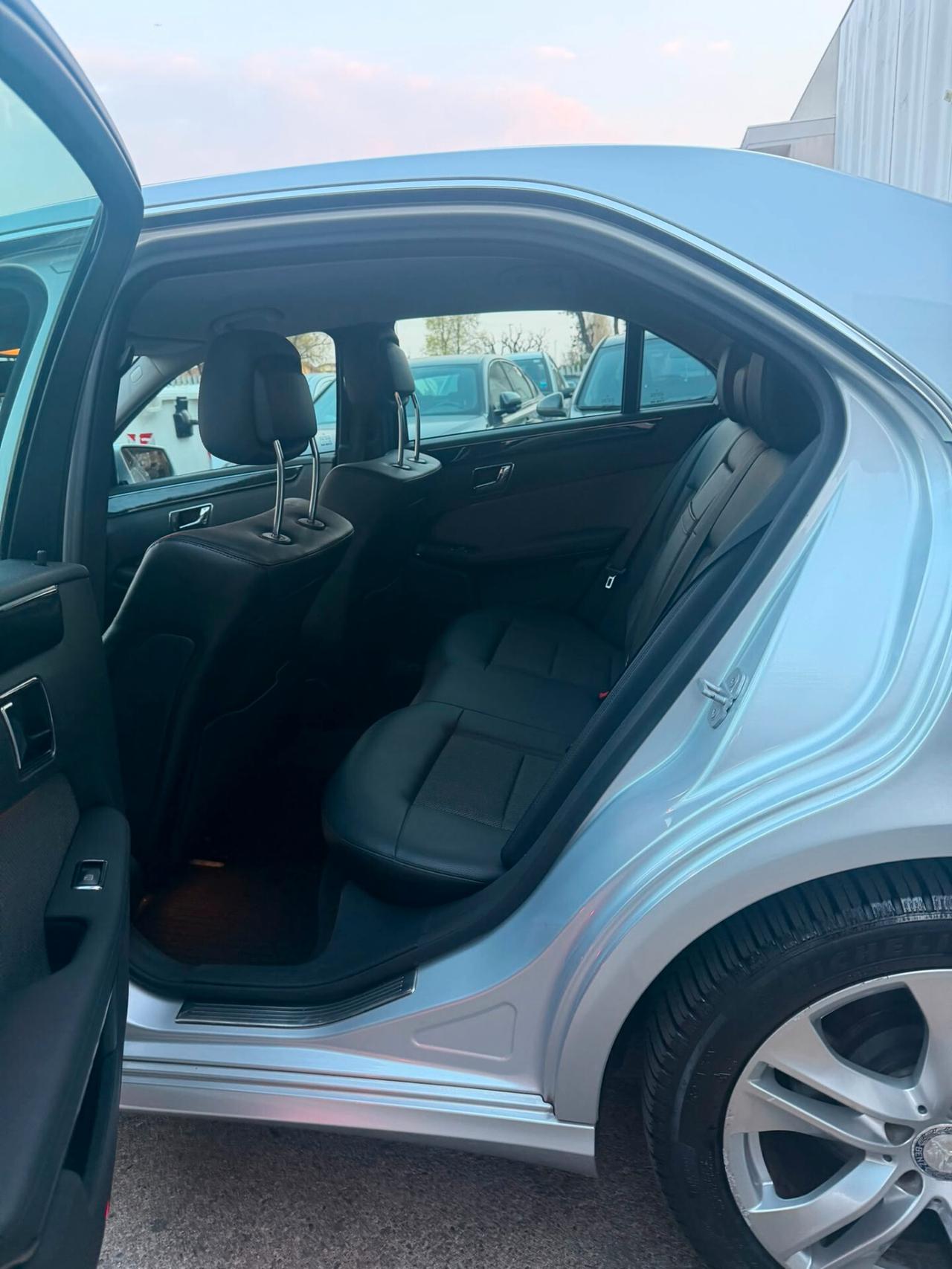 Mercedes-benz E 220 250 CDI BlueEFFICIENCY Avantgarde