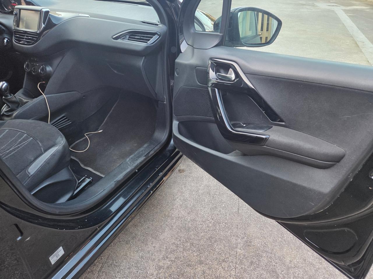 Peugeot 208 1.0 VTi 68 CV 5 porte