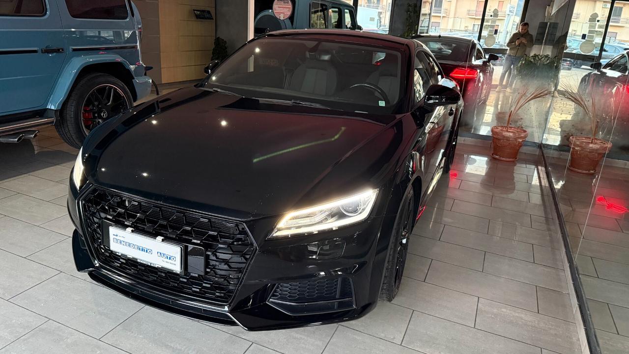 AUDI TT 2.0 TDI 184 TOTAL BLACK