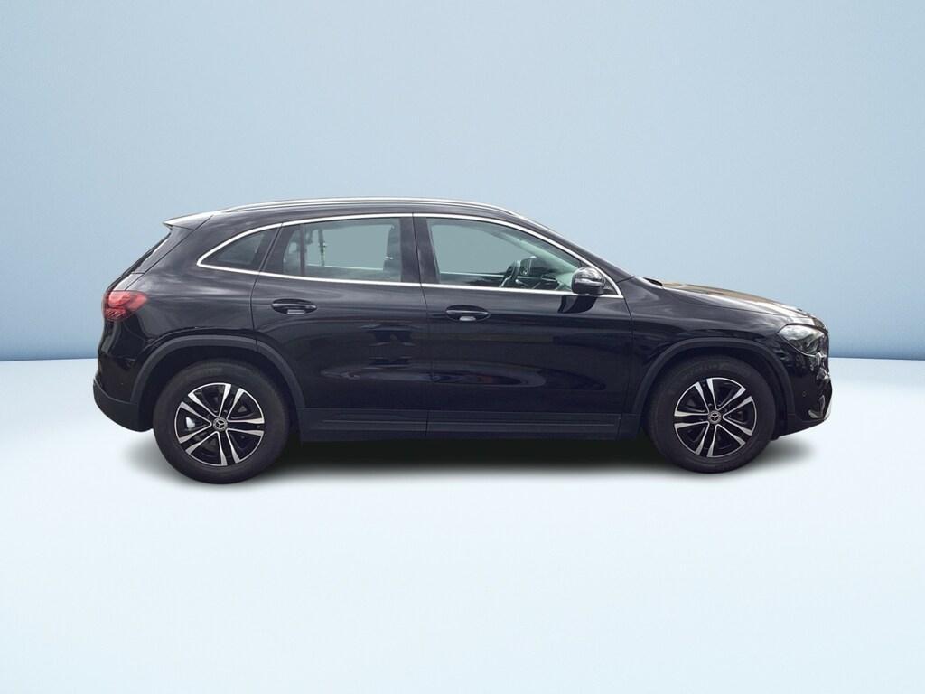Mercedes GLA 180 180 D Progressive Advanced 8G-DCT