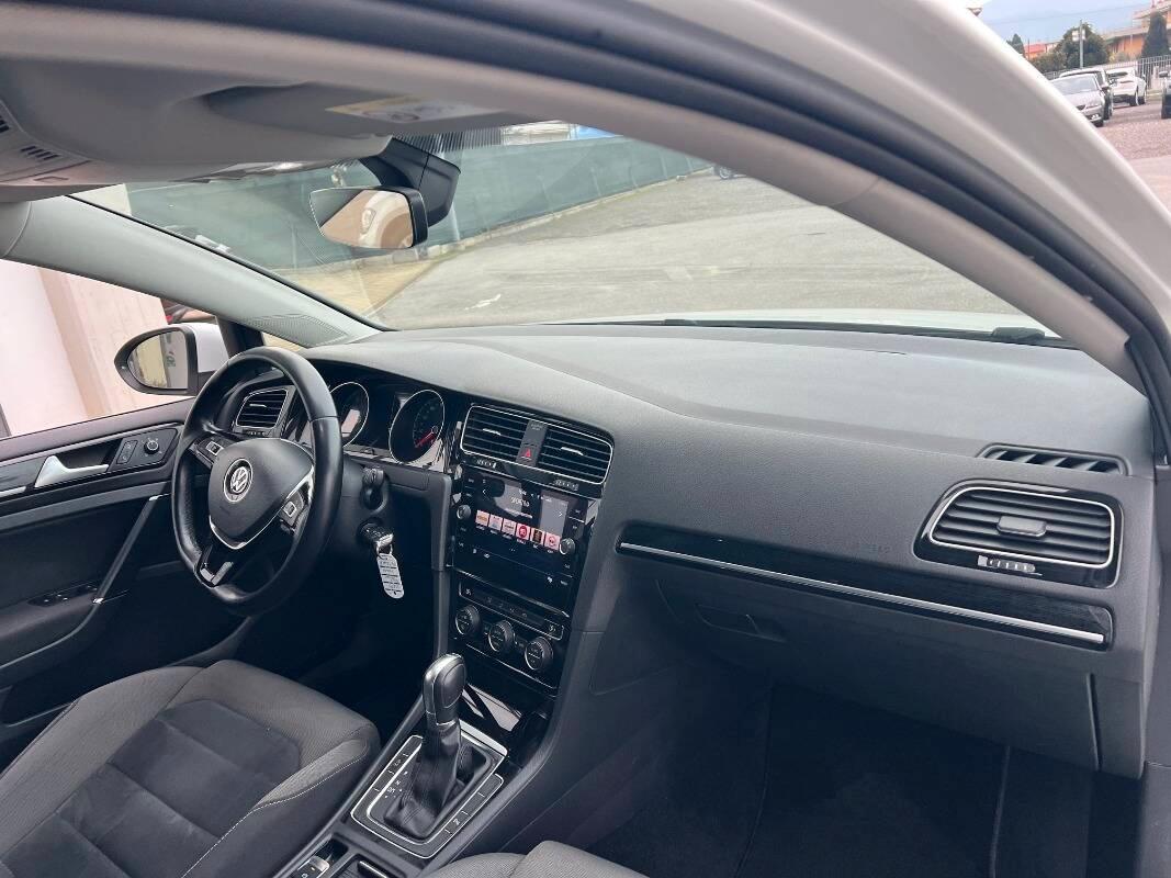 Volkswagen Golf Variant Golf var. 1.4 tgi Executive 110cv dsg