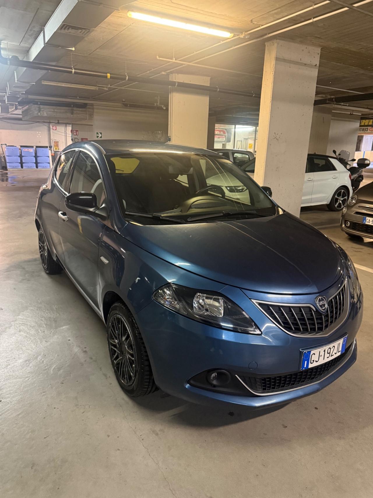 Lancia Ypsilon 1.0 FireFly 5 porte S&S Hybrid Ecochic A. Ferretti