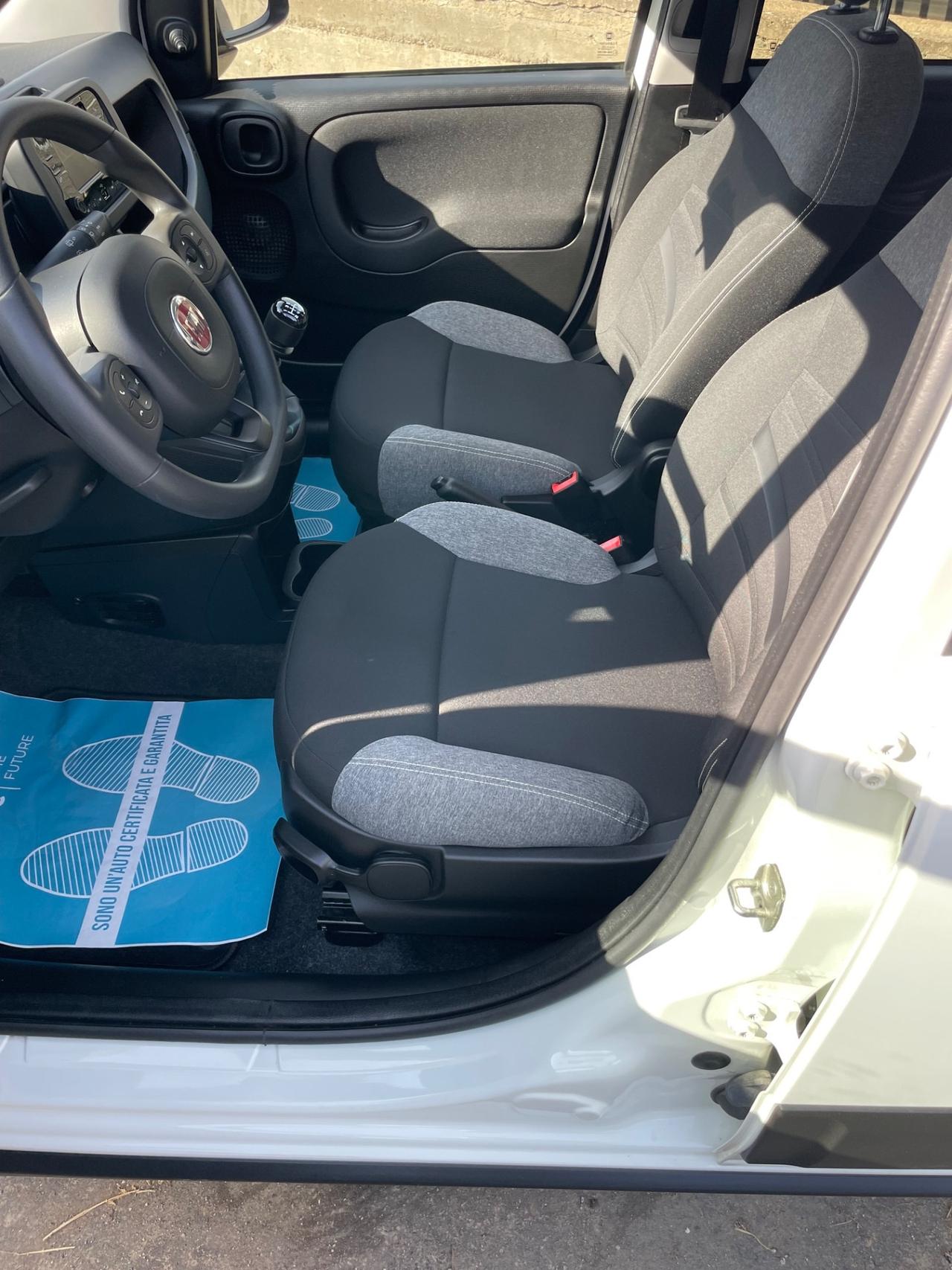 Fiat Panda 1.0 FireFly S&S Hybrid Garmin