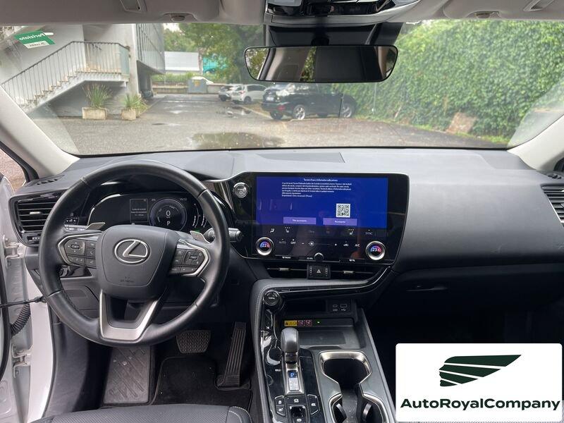Lexus NX NX Plug-in 4WD Premium + IVA ESPOSTA
