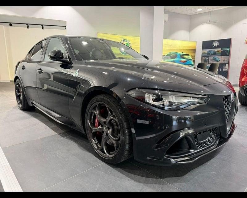 Alfa Romeo Giulia 2.9 V6 Quadrifoglio 520cv auto