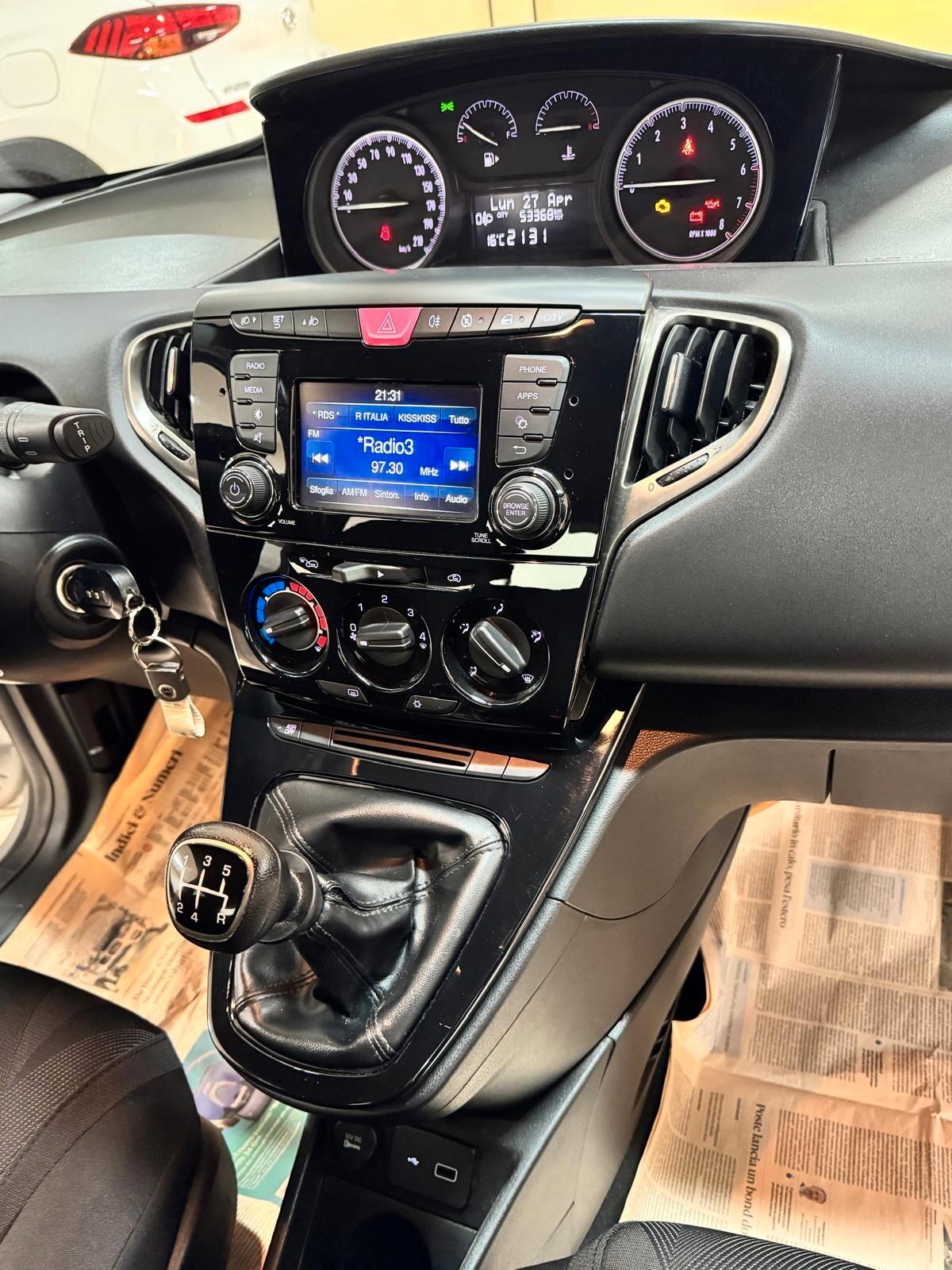 Ypsilon 1.2 69 CV 5 porte S&S Gold AZIENDALE