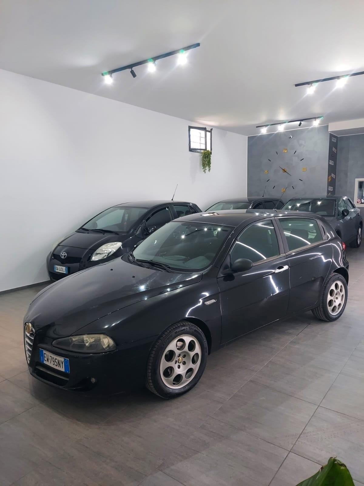 Alfa Romeo 147 1.9 JTD (120) 5 porte Distinctive