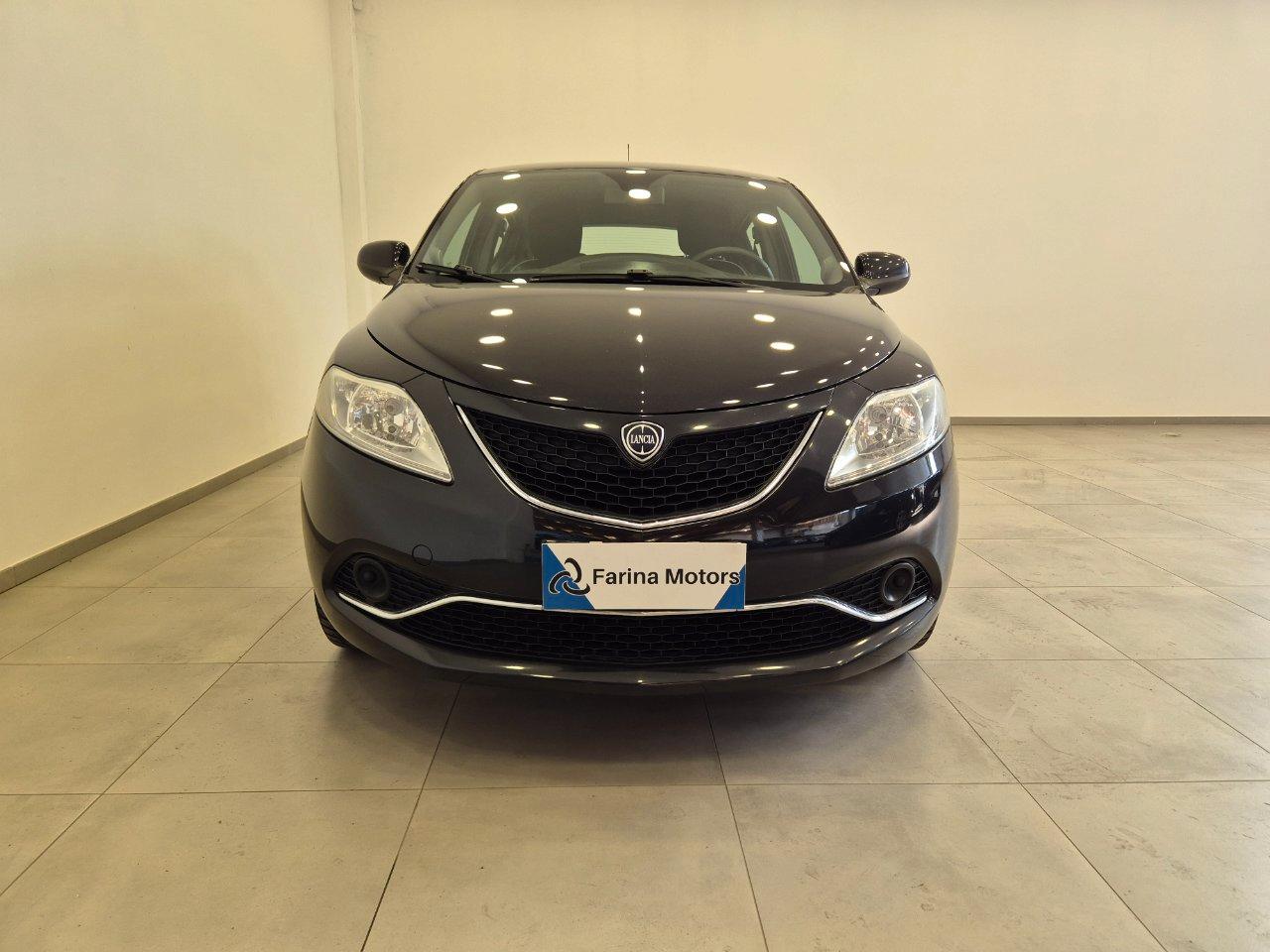 Lancia Ypsilon 5 porte 1.2 Silver 69cv - NEOPATENTATI - Sens. Post. - Bluetooth