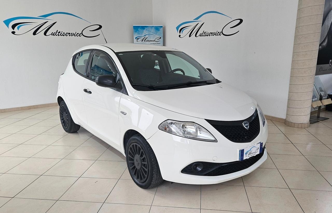 Lancia Ypsilon 1.2 69 CV 5 porte GPL Ecochic Elefantino Blu