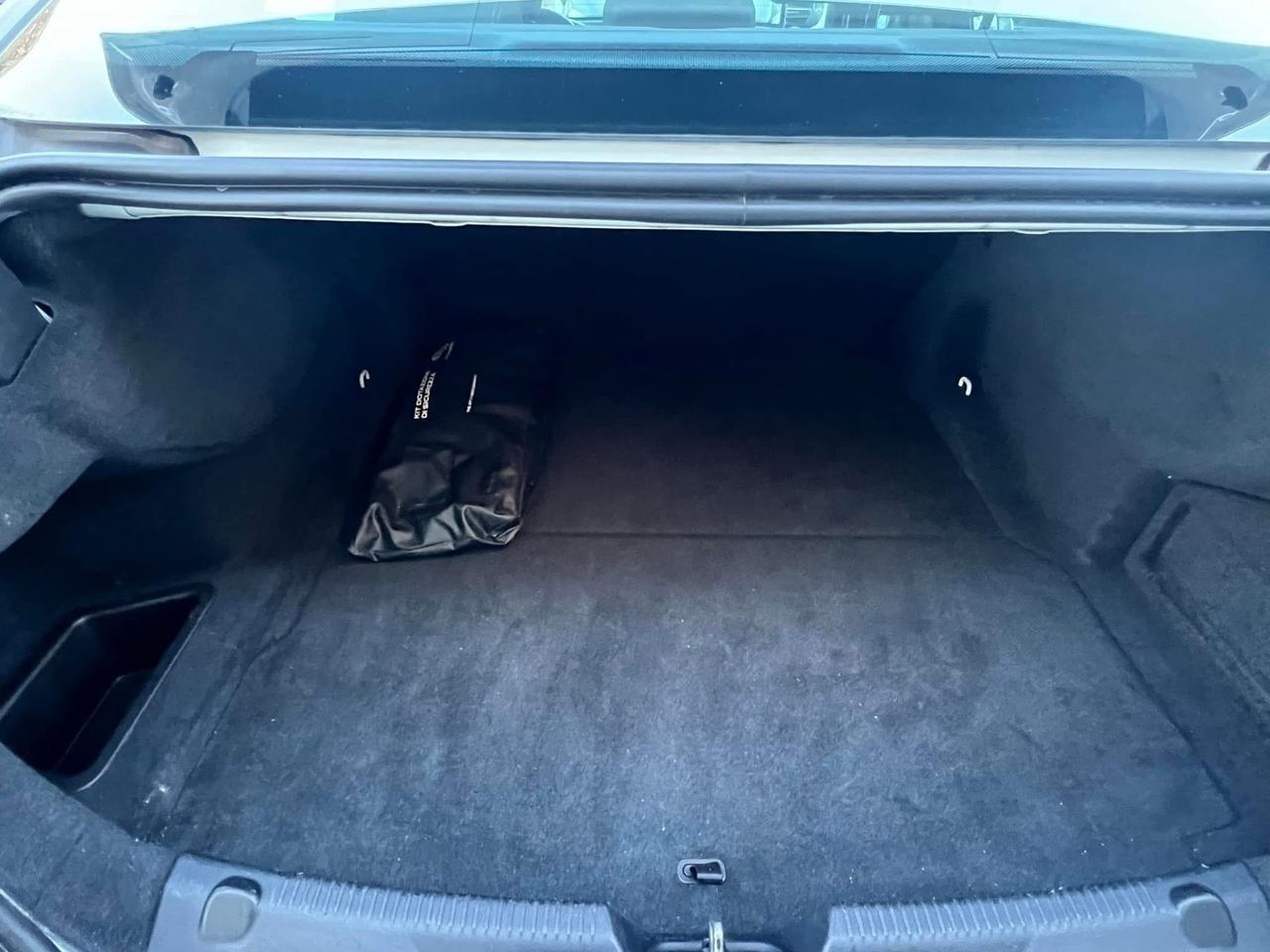 Jaguar XE 2.0 D 180 CV Portfolio