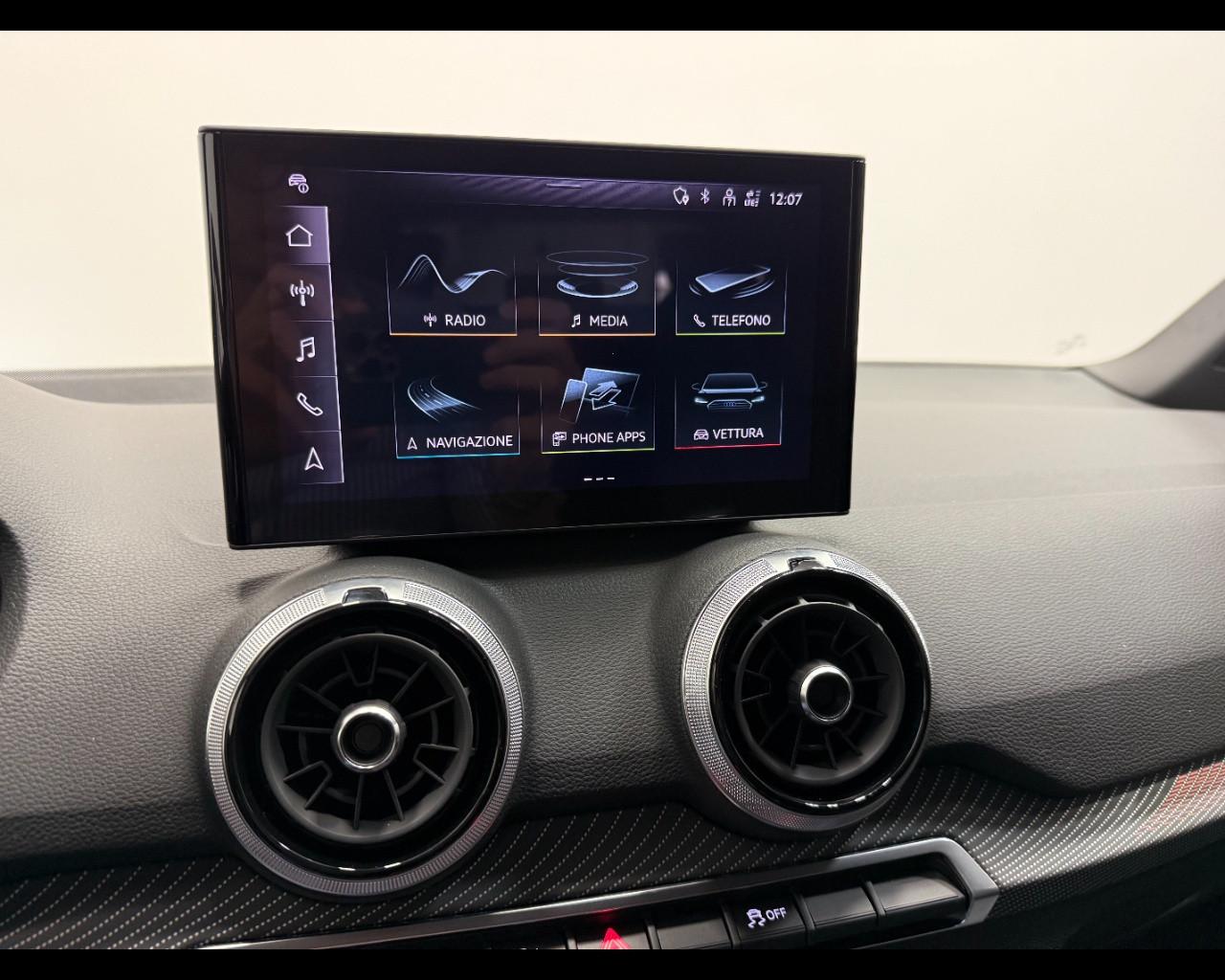 AUDI Q2 35 TDI S-TRONIC IDENITITY BLACK