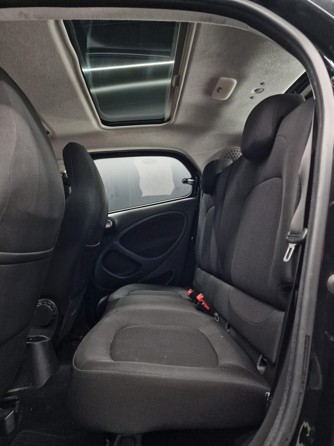 Smart ForFour EQ Passion Tetto Panoramico