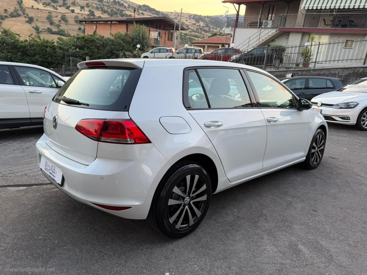 VOLKSWAGEN Golf 2.0 TDI DSG 5p. Highline BMT