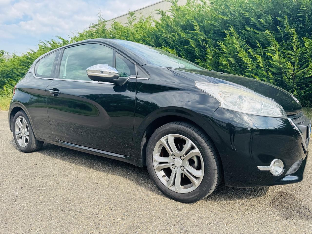 Peugeot 208 1.2 VTi 82 CV Splendide Condizioni