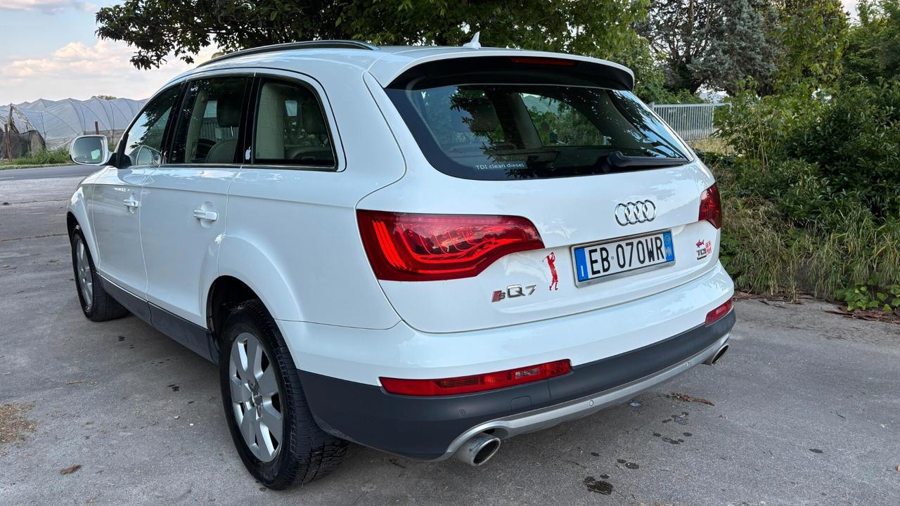Audi Q7 3.0 TDI 240 CV clean diesel quattro tip. Advanced Plus