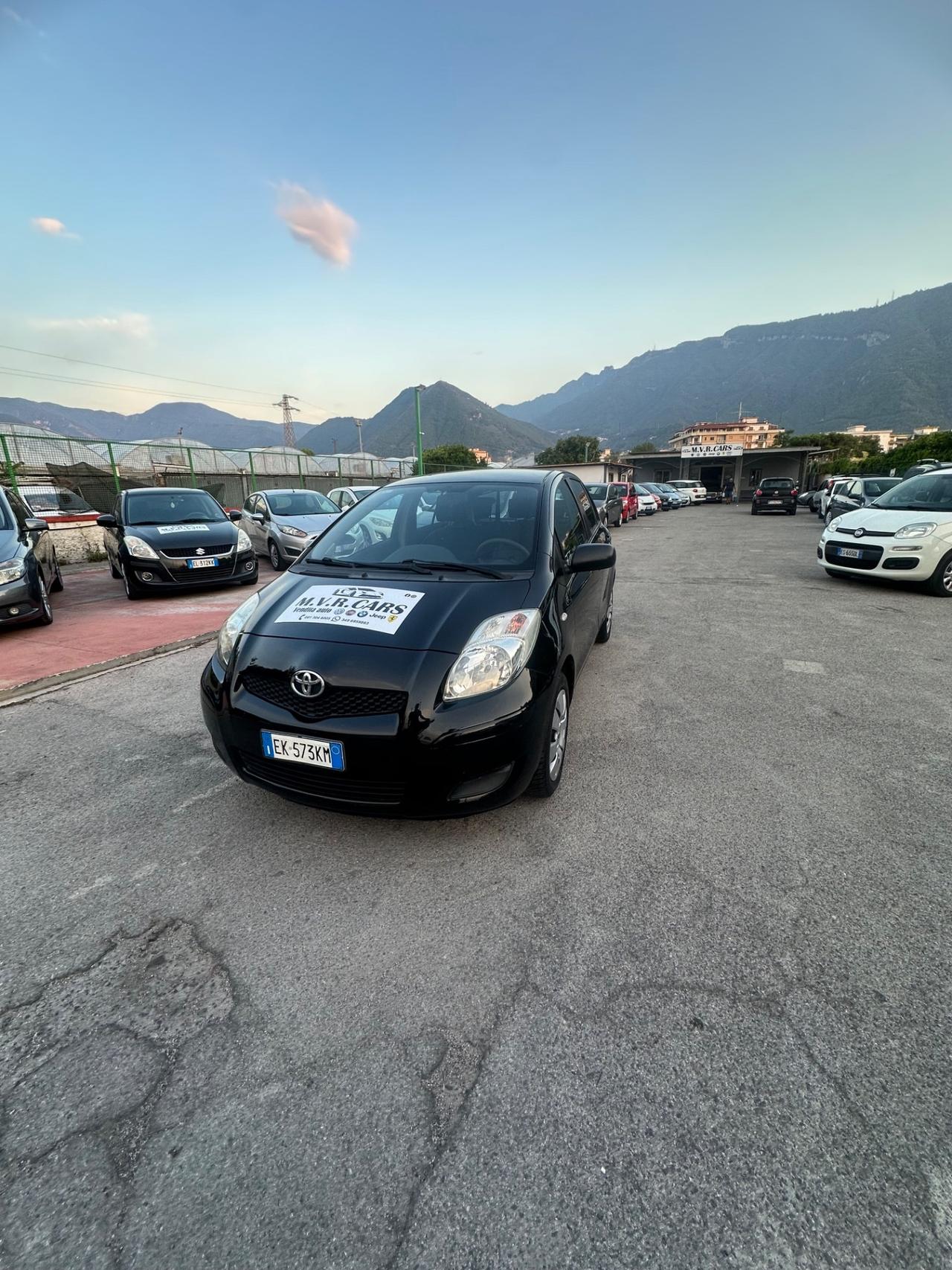 Toyota Yaris 1.0 5 porte Now