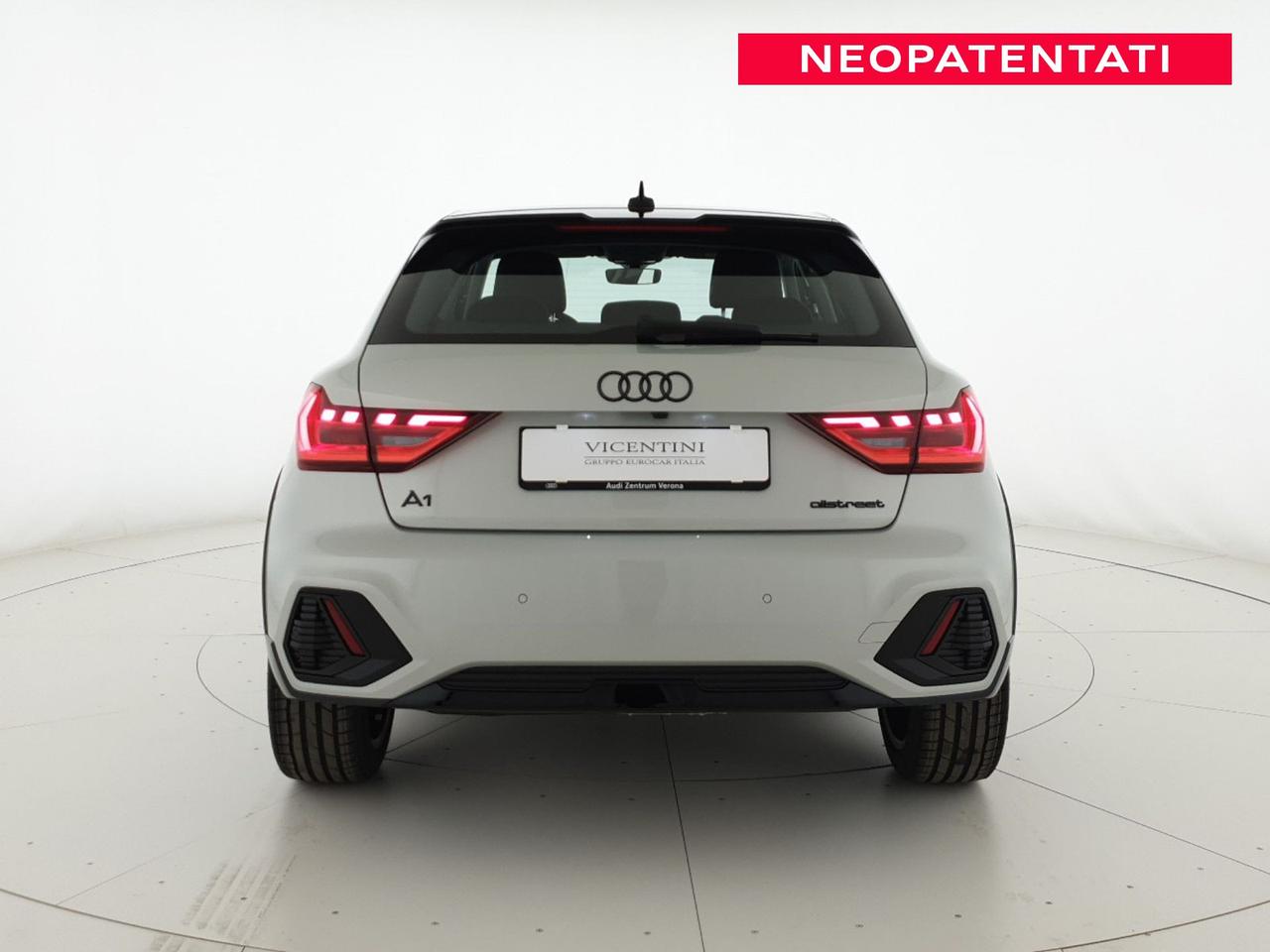 Allstreet 30TFSI 116CV S tronic Identity Contrast
