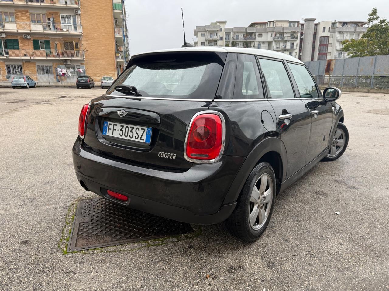 Mini Cooper Restayling 5porte 1.5TurboBenz Full Perfett