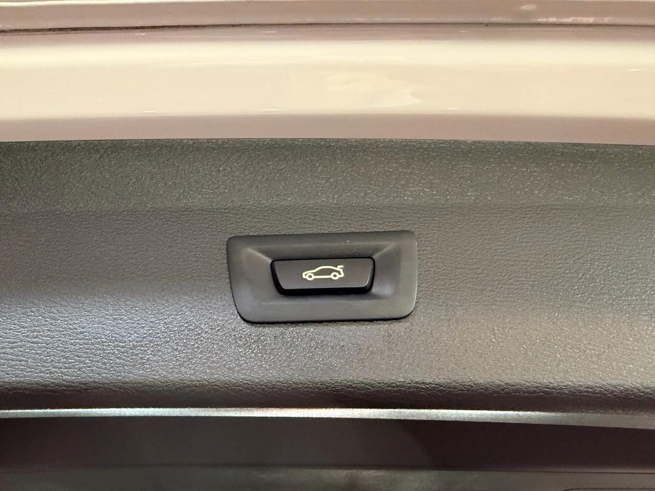 Bmw X1 F48 2019 sdrive16d auto