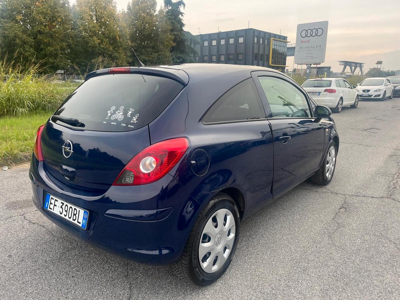 Opel Corsa 1.2 3 porte Club