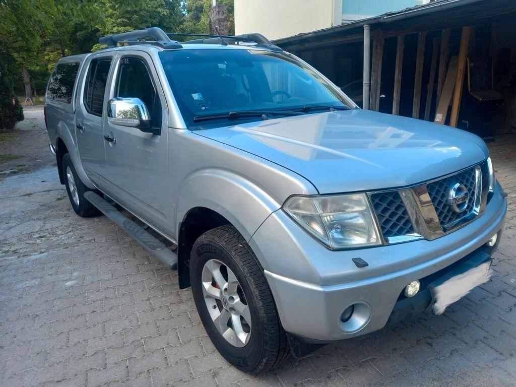 Nissan Navara 2.5 dCi 4 porte Double Cab LE